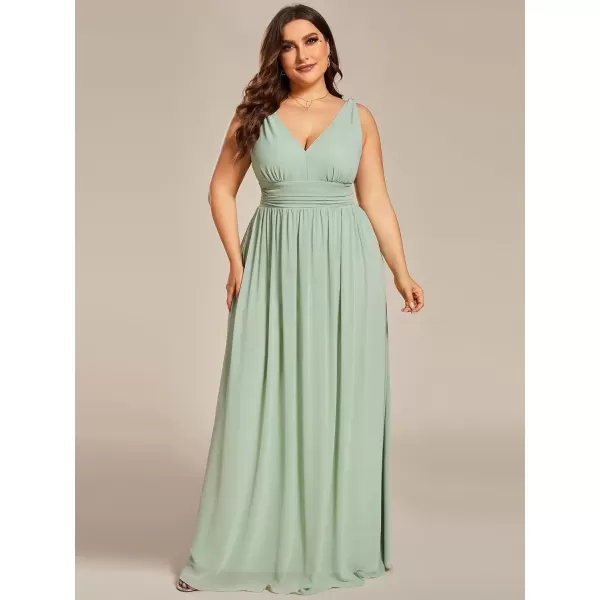 imageEverPretty V Neck Sleeveless Pleated Chiffon Maxi Plus Size Formal Dresses for Women Bridesmaid Dresses 09016DAMint Green