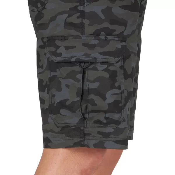 Lee Mens Big  Tall Extreme Motion Crossroad Cargo ShortBlack Camo