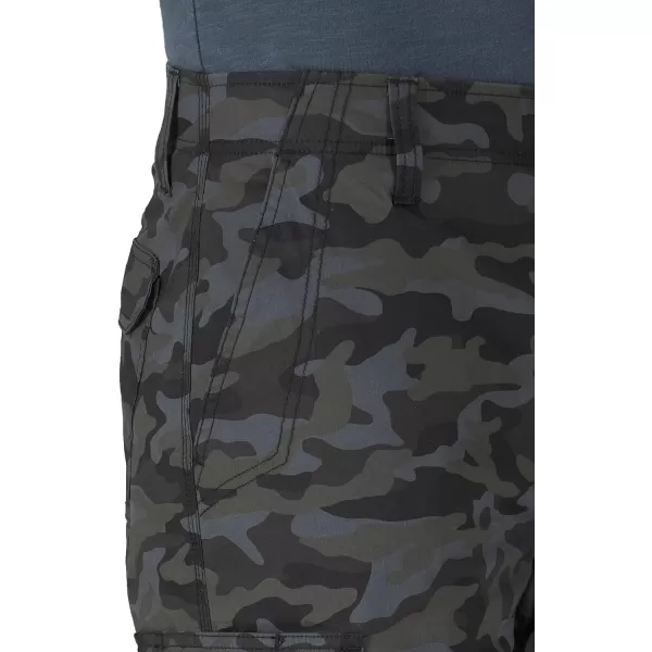 Lee Mens Big  Tall Extreme Motion Crossroad Cargo ShortBlack Camo