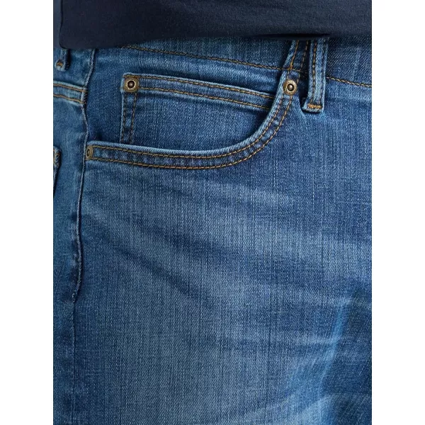 Lee Mens Extreme Motion Athletic Taper JeanEllos