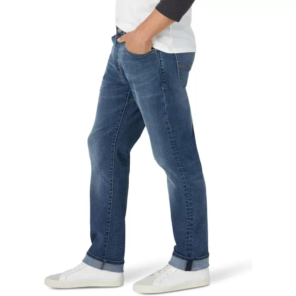 Lee Mens Extreme Motion Athletic Taper JeanWipeout