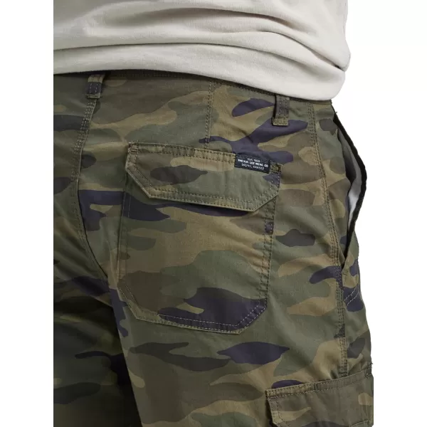 Lee Mens Extreme Motion Crossroad Cargo ShortTraditional Camo