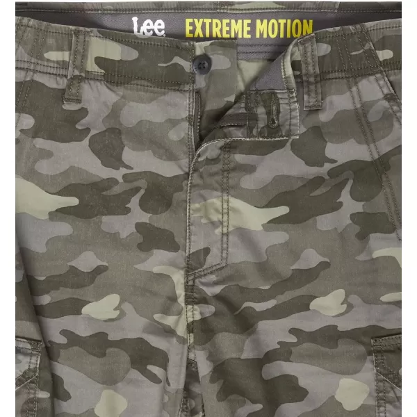 Lee Mens Extreme Motion Crossroad Cargo ShortWoodland Camo