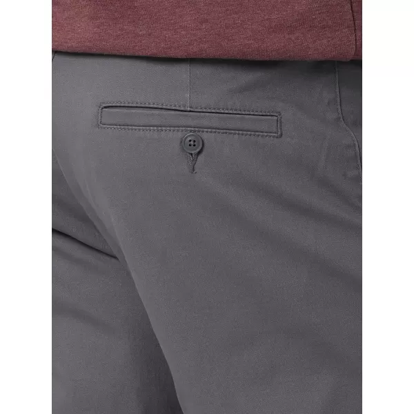 Lee Mens Extreme Motion Flat Front Regular Straight PantPainter Gray