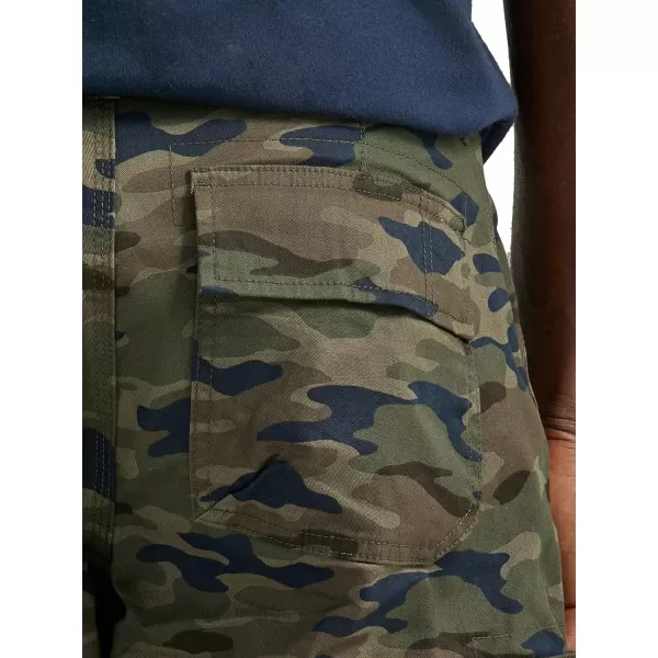 Lee Mens Extreme Motion Carolina Cargo ShortTraditional Camo