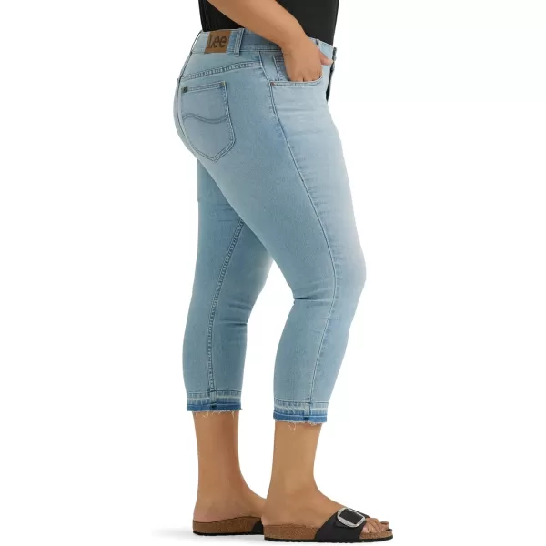 Lee Womens Plus Size Legendary 23 Capri JeanBurning Bright