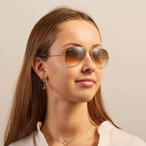 RayBan Rb3025 Classic AviatorGoldClear Gradient Brown