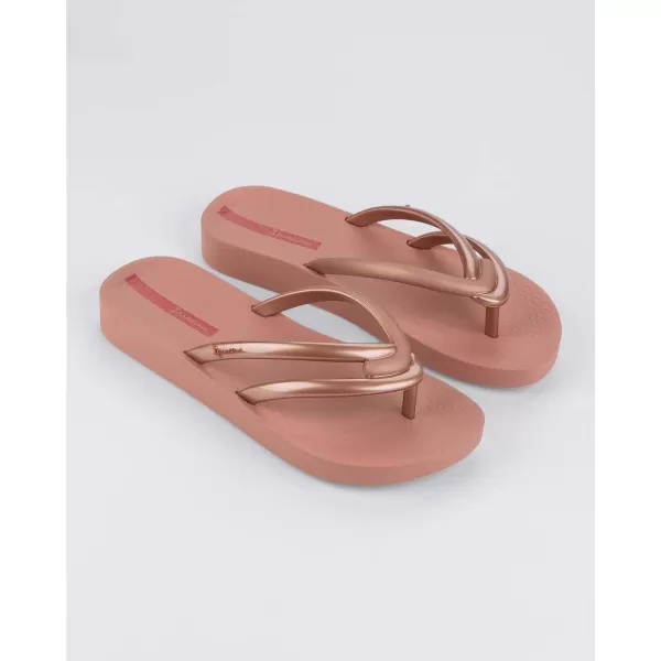 imageIpanema Womens Comfy Fem Flip FlopsPinkMetallic Pink