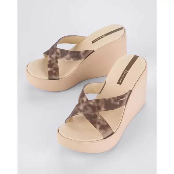 imageIpanema Womens High Fashion Platform SlidesBeigeClear