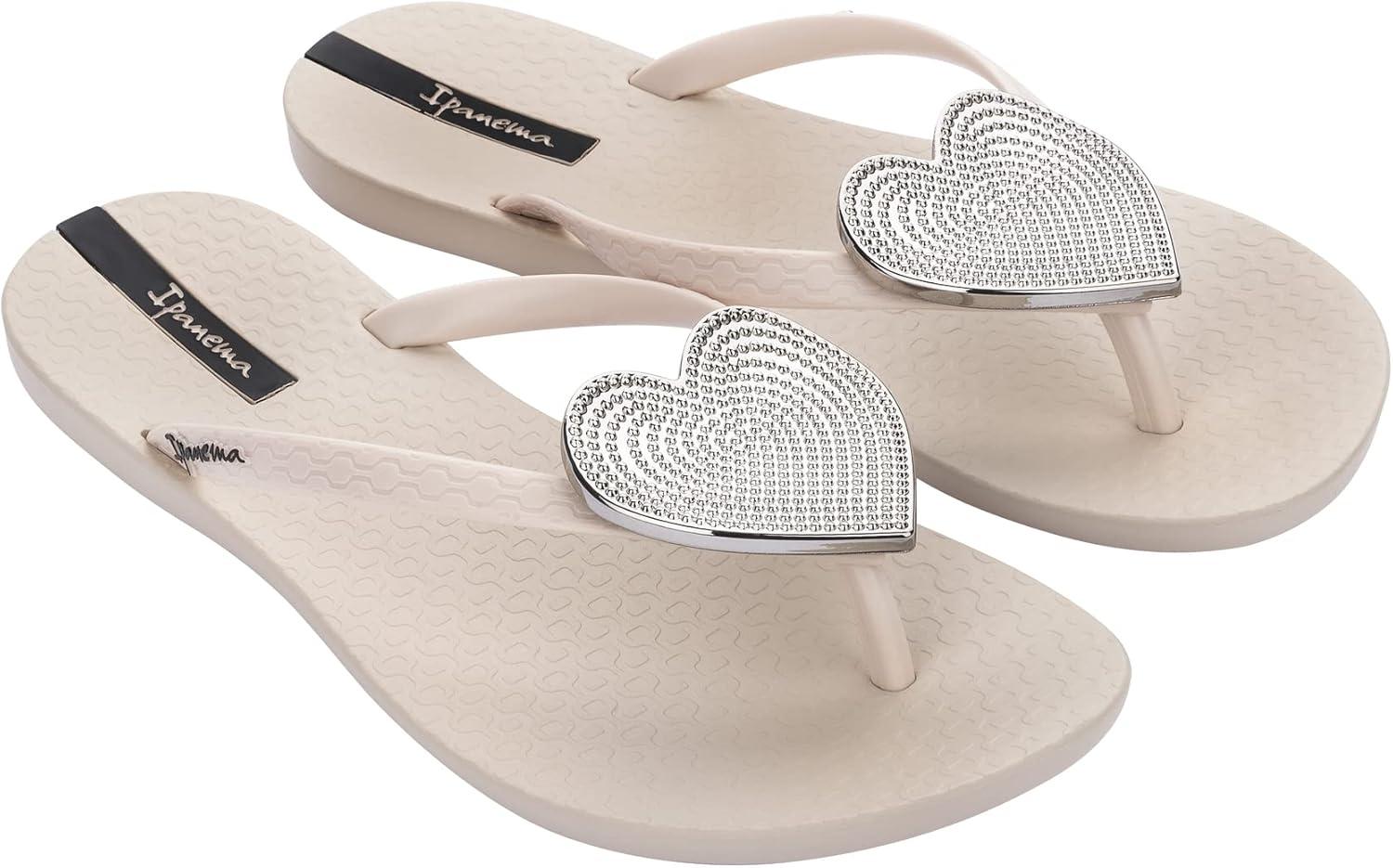 imageIpanema Womens Wave Heart Flip FlopBeigeSilver