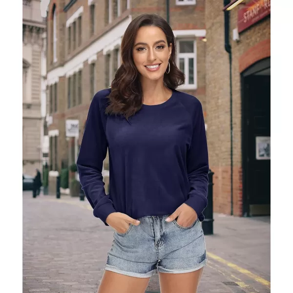 MAGCOMSEN Women's Velour Sweatshirts Crewneck Long Sleeve Casual Pullover Soft Warm Shirts Velvet Tops Winter Fall