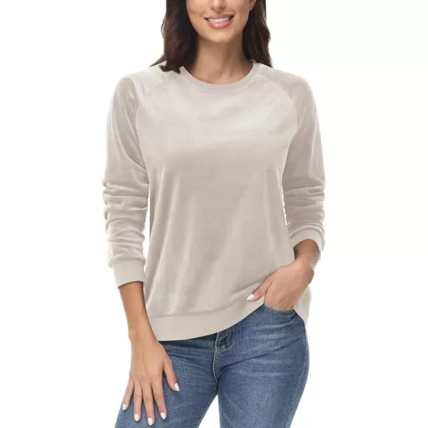 MAGCOMSEN Women's Velour Sweatshirts Crewneck Long Sleeve Casual Pullover Soft Warm Shirts Velvet Tops Winter Fall