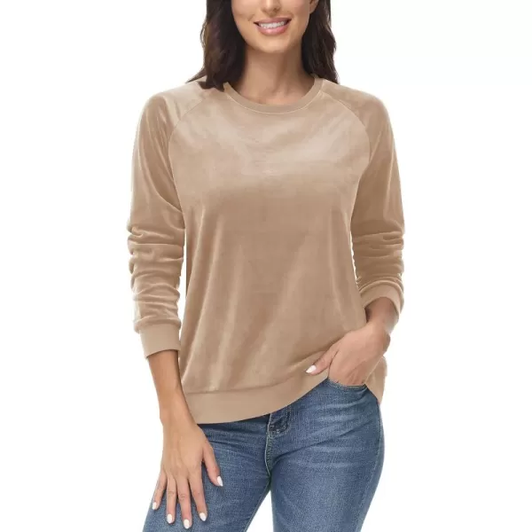 MAGCOMSEN Women's Velour Sweatshirts Crewneck Long Sleeve Casual Pullover Soft Warm Shirts Velvet Tops Winter Fall