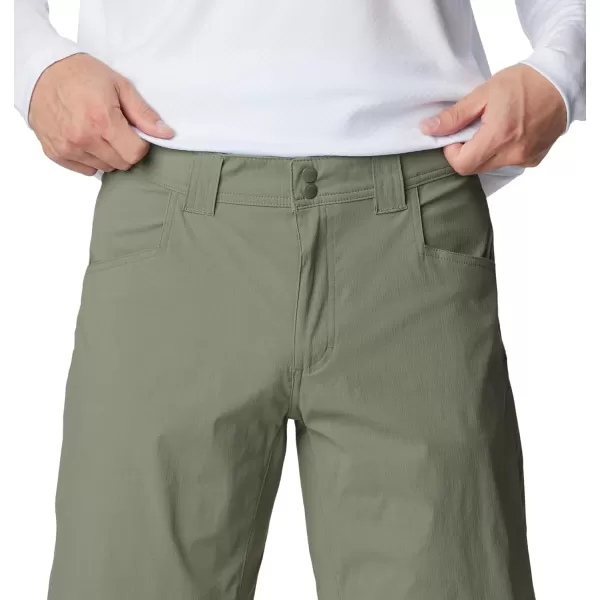 Columbia Men's Standard Blood and Guts Stretch Short