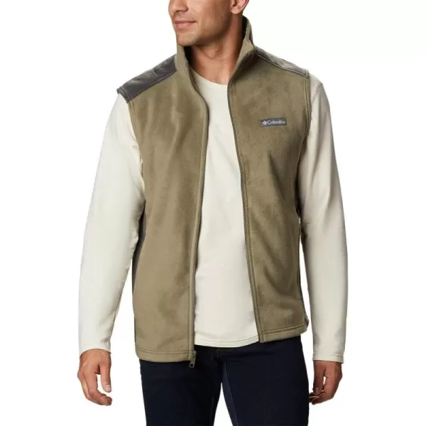 Columbia Men's Steens Mountain Vest