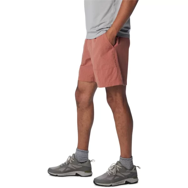 Columbia Men's Black Mesa Lightweight Short