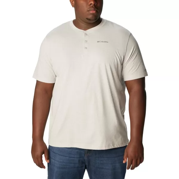 Columbia Men's Thistletown Hills Short Sleeve Henley