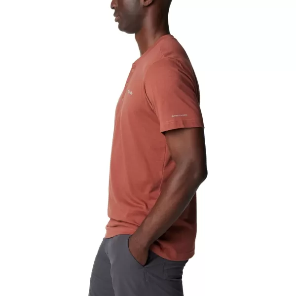 Columbia Men's Thistletown Hills Short Sleeve Henley