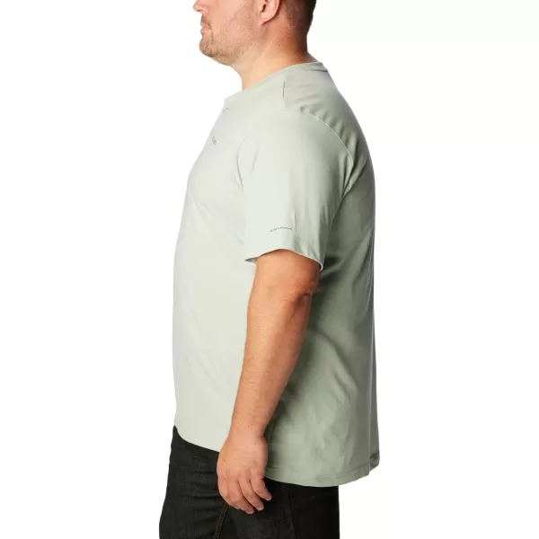 Columbia Men's Thistletown Hills Short Sleeve Henley