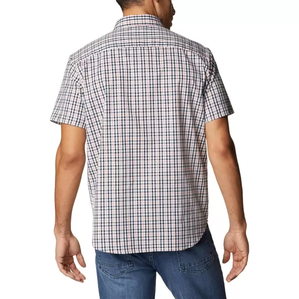 Columbia Men's Collegiate Rapid Rivers Short Sleeve Shirt