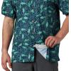imageColumbia Mens Super Slack Tide Camp Shirt Short SleeveCollegiate Navy Tribal Fish Print
