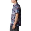 imageColumbia Mens Super Slack Tide Camp Shirt Short SleeveCollegiate Navy Tunatropic Print