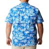 imageColumbia Mens Trollers Best Short Sleeve ShirtBlue Macaw Festive Fishin Print